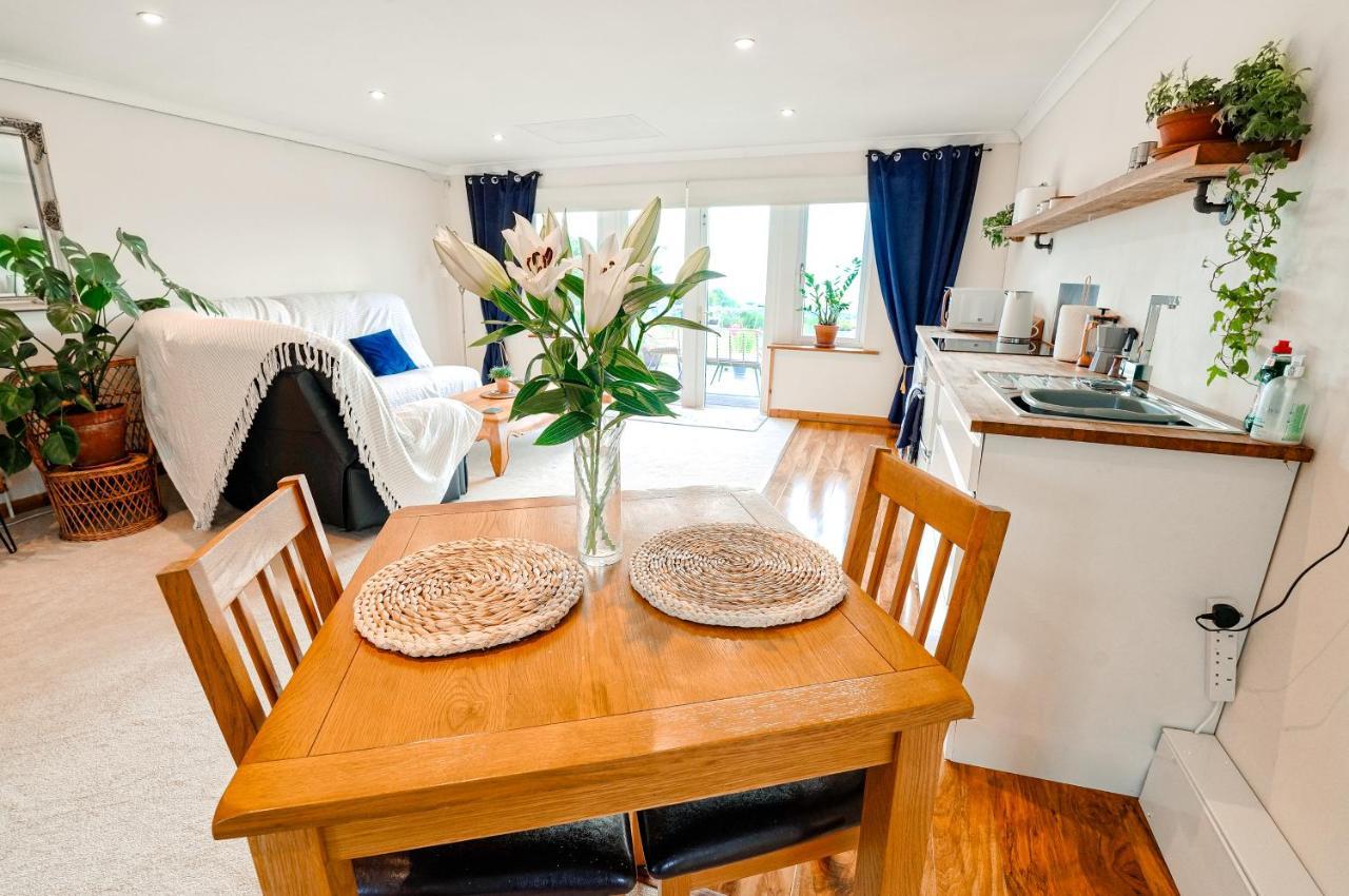 Spacious Sea-View Apt. Overlooking St Ives Bay Gwithian Buitenkant foto
